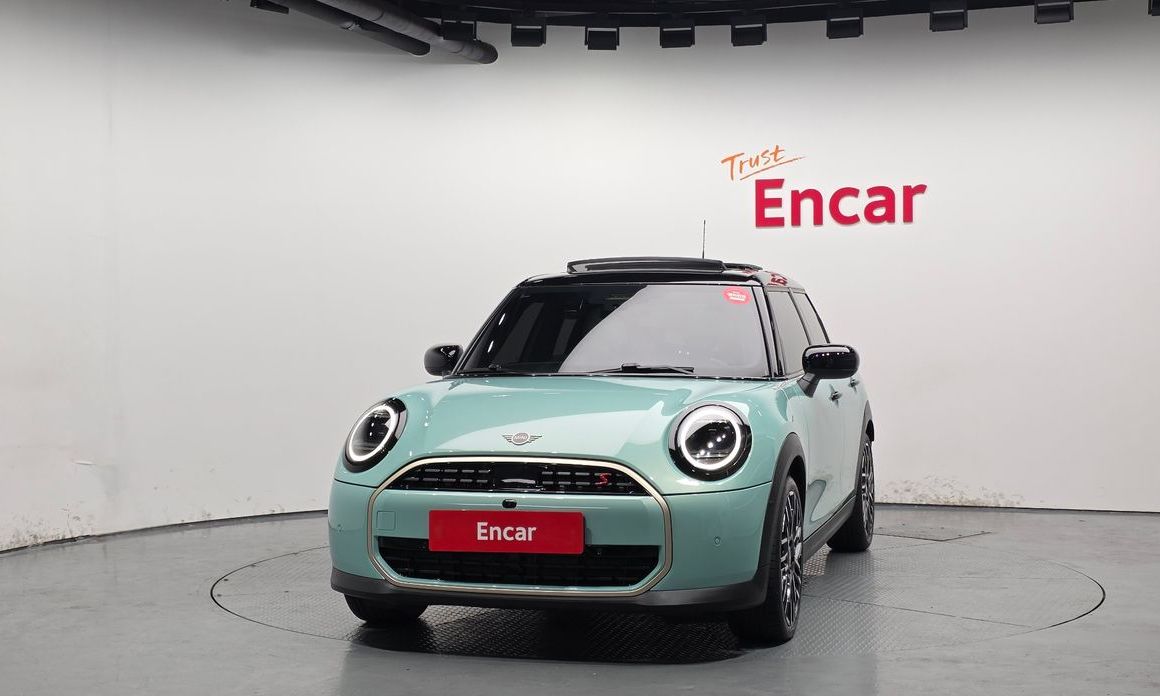 Mini Cooper 5 Door Favoured, 2025