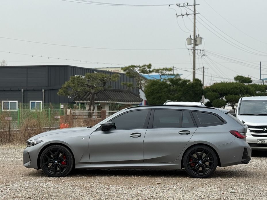 BMW 3-Series M340i xDrive Touring Pro FIrst Edition, 2026