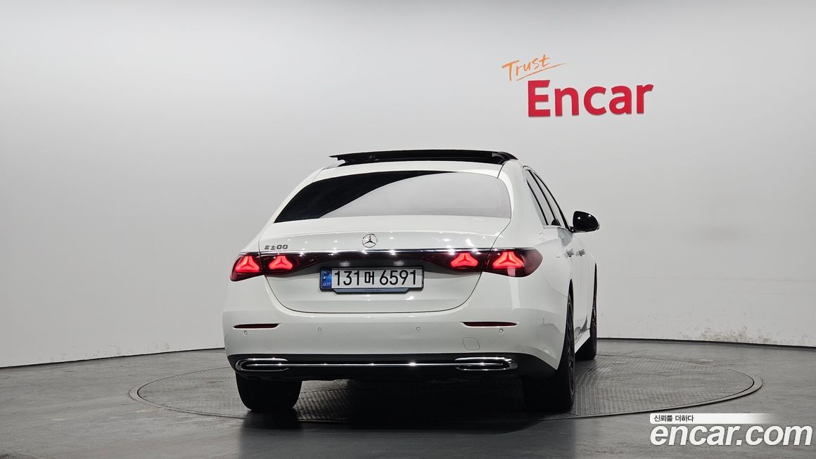 Mercedes-Benz E-Class E200 Avantgarde, 2025