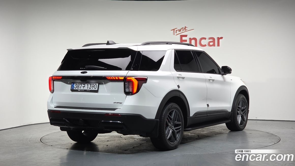 Ford Explorer 2.3 ST-Line 4WD, 2025