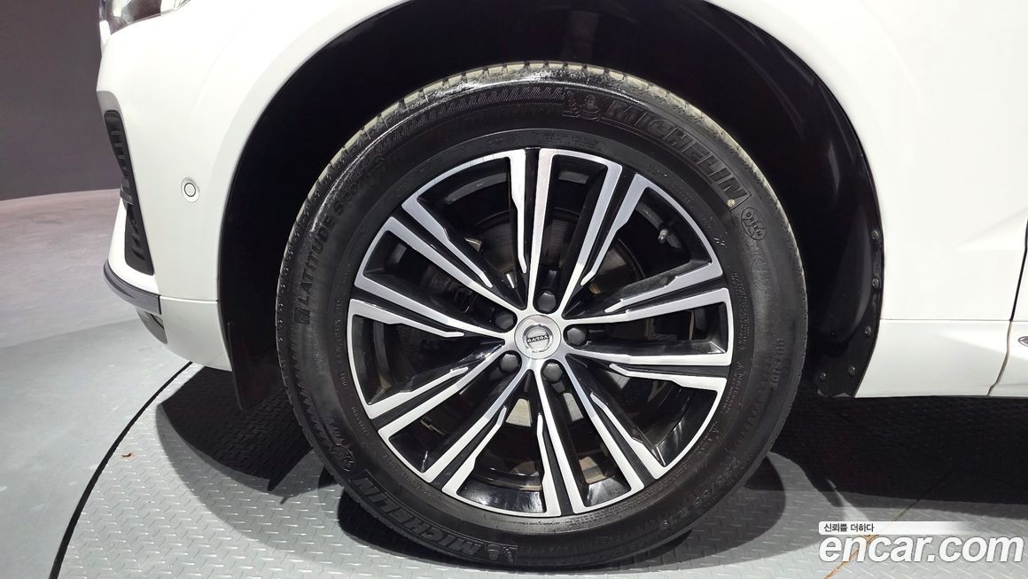 Volvo XC60 B5 Inscription, 2022