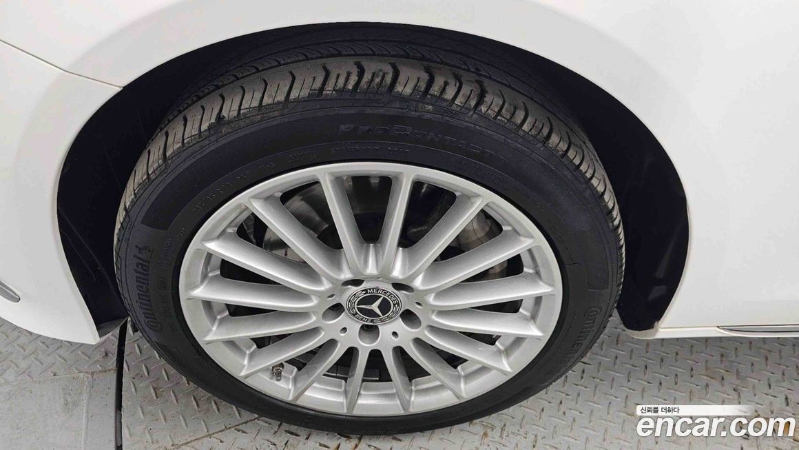 Mercedes-Benz E-Class E220d 4MATIC Exclusive, 2023