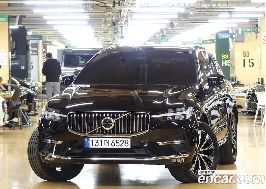 Volvo XC60 B5 Ultimate Bright, 2024
