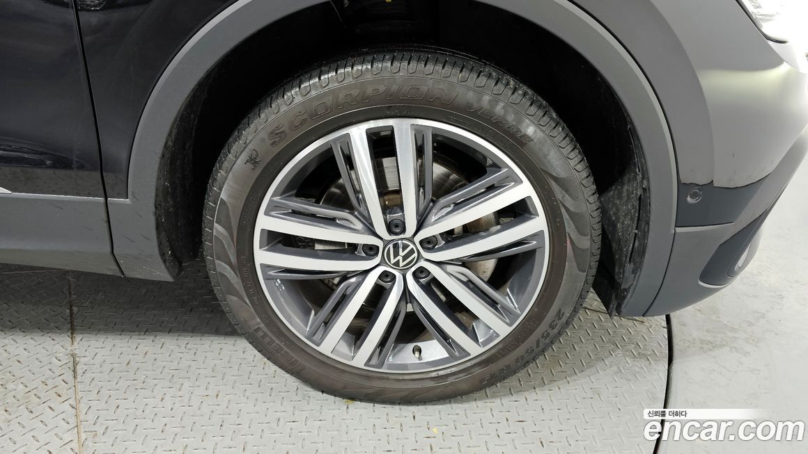 Volkswagen Tiguan 2.0 TSI Prestige, 2023