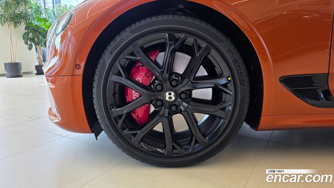 Bentley Continental 4.0 GTS, 2024