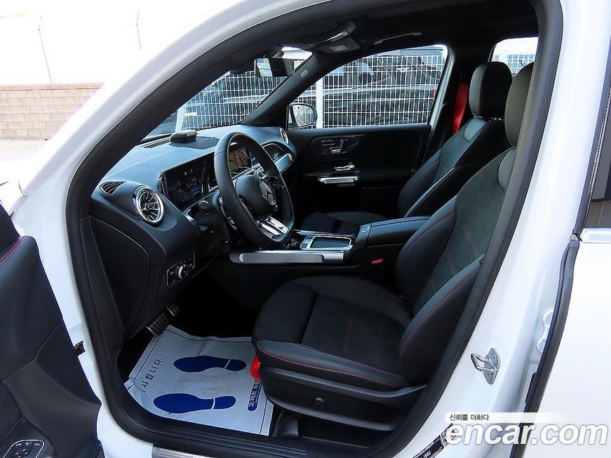 Mercedes-Benz GLB-Class AMG GLB35 4MATIC, 2025