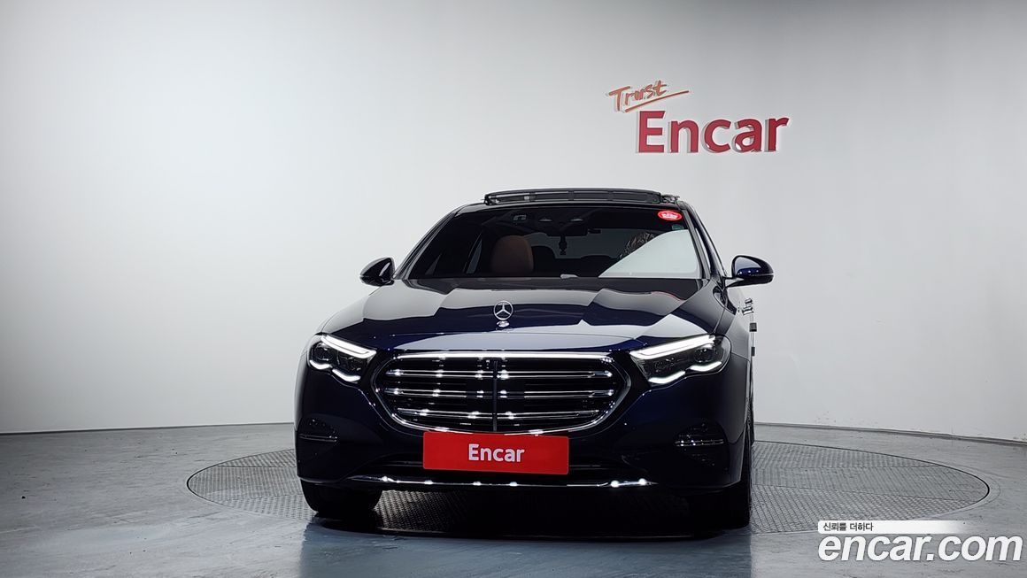 Mercedes-Benz E-Class E300 4MATIC Exclusive, 2024