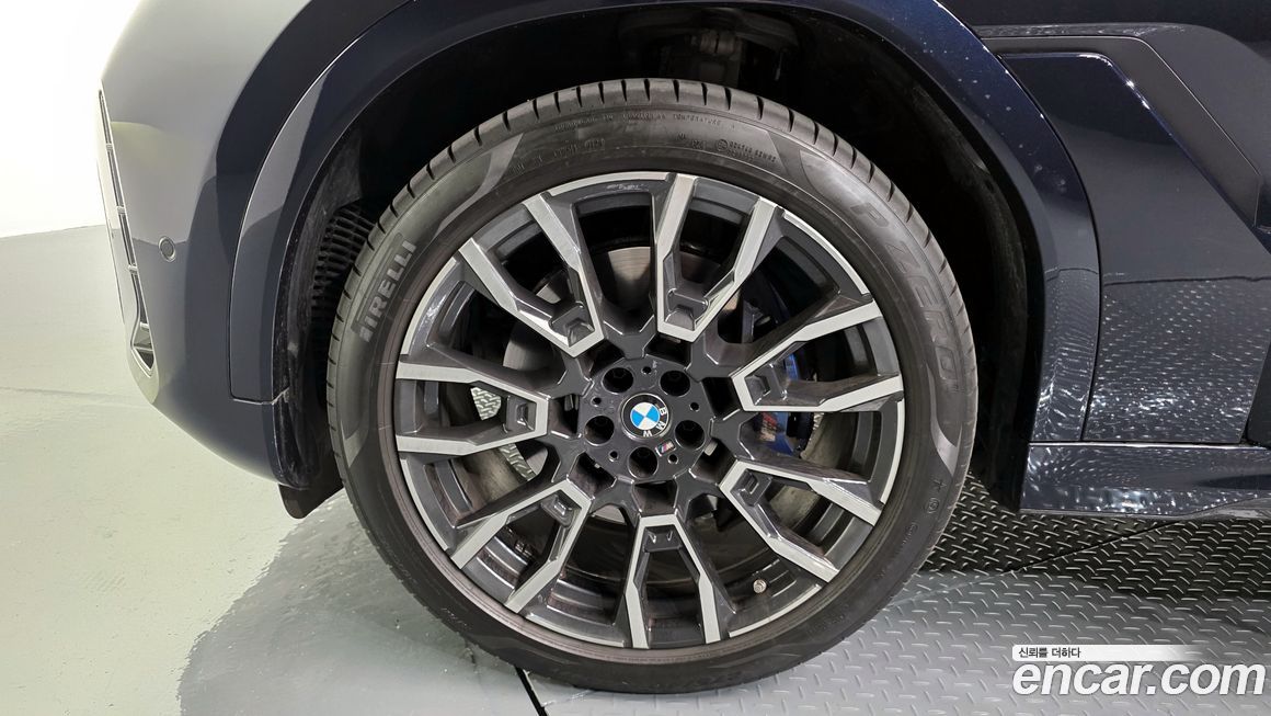 BMW X6 xDrive40i M Sport, 2025