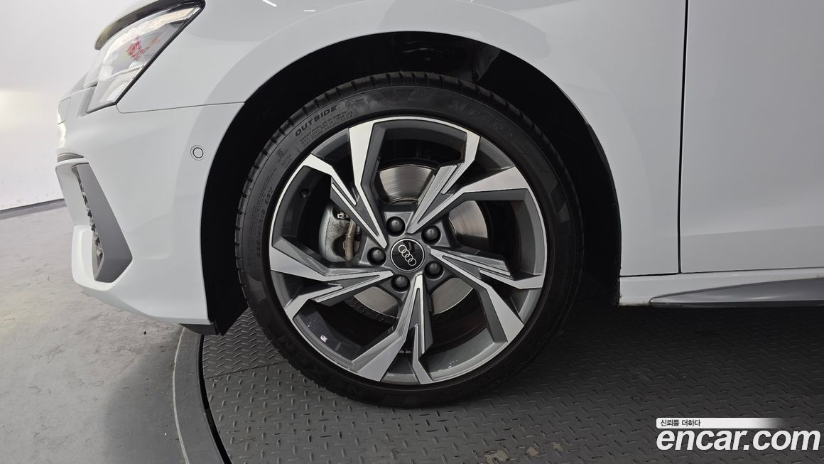 Audi A3 40 TFSI Premium, 2023