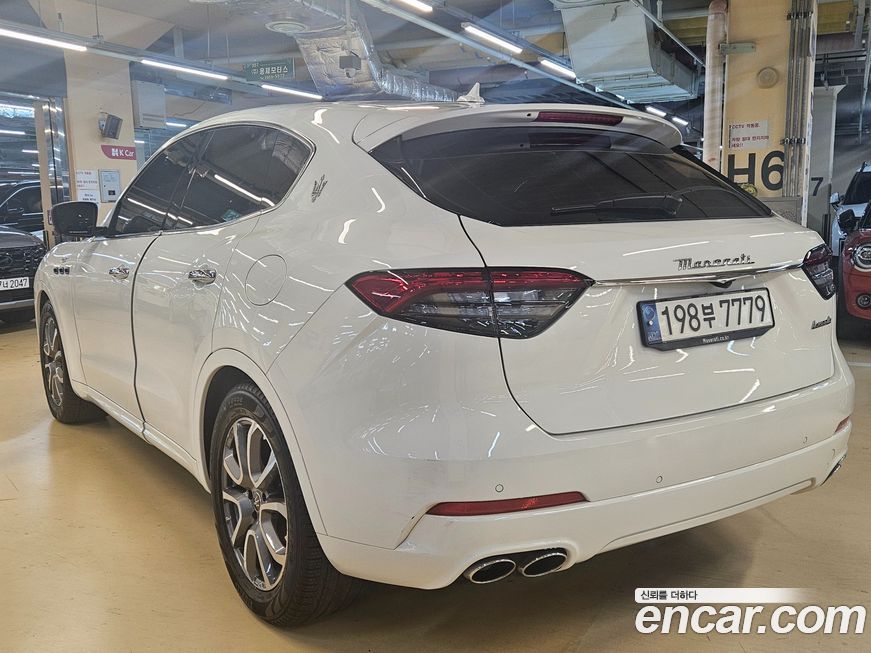 Maserati Levante 2.0 GT AWD, 2022