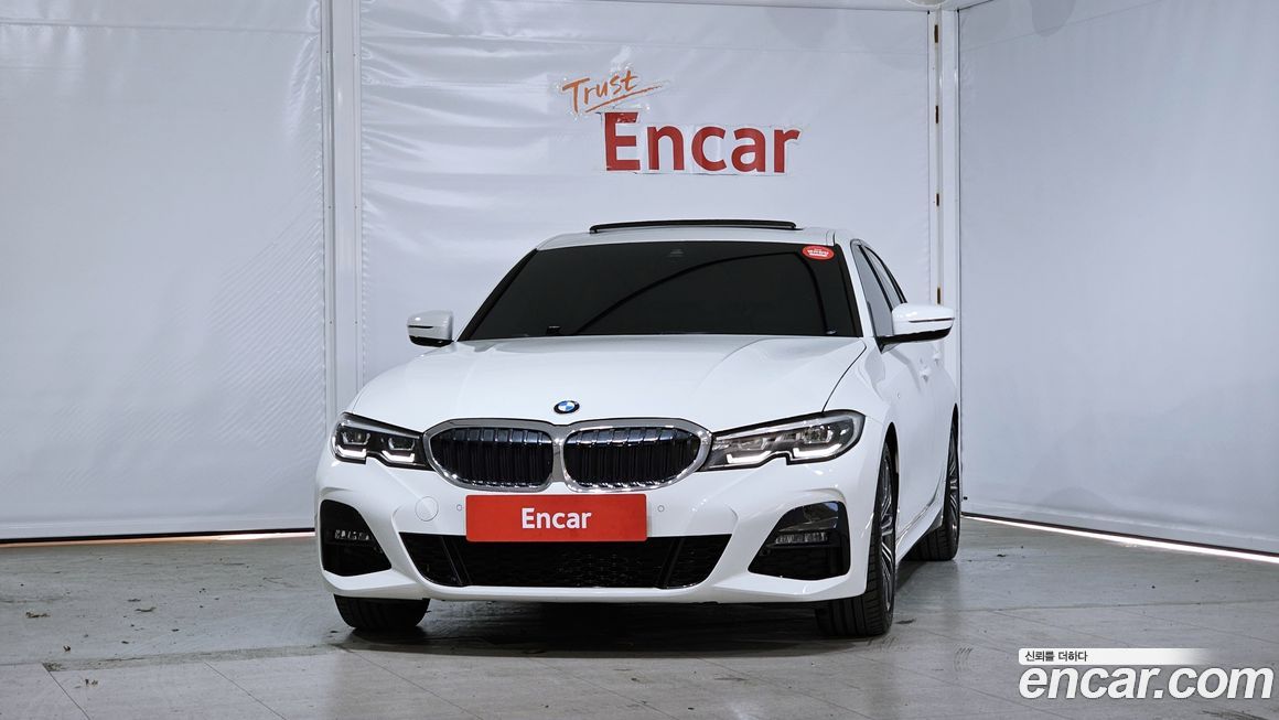 BMW 3-Series 320i M Sport, 2022
