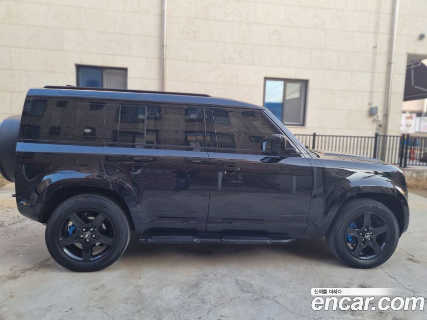 Land Rover Defender 110 P300 X-Dynamic SE, 2023