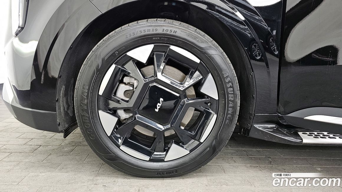 Kia Carnival 9-Seater Hi Limousine (Special Vehicle), 2025