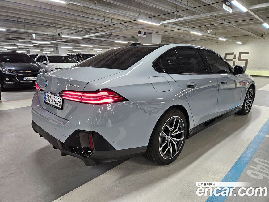 BMW 5-Series 520i M Sport, 2025