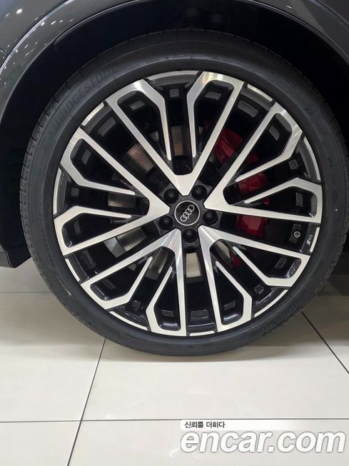 Audi SQ7 4.0 TFSI Quattro, 2026