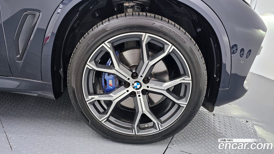 BMW X5 xDrive 40i M Sport, 2021
