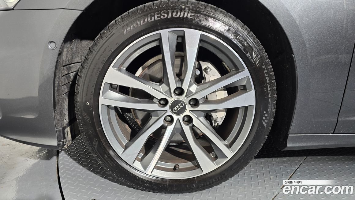 Audi A6 45 TFSI Quattro Premium, 2023