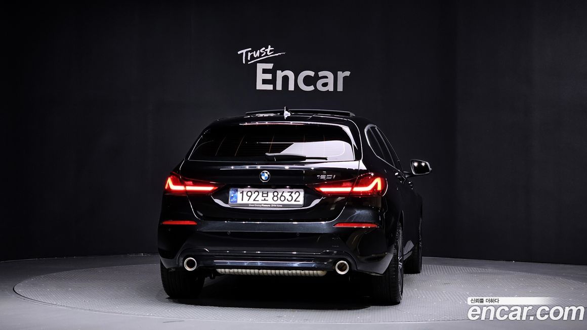 BMW 1-Series 120i Sports, 2024