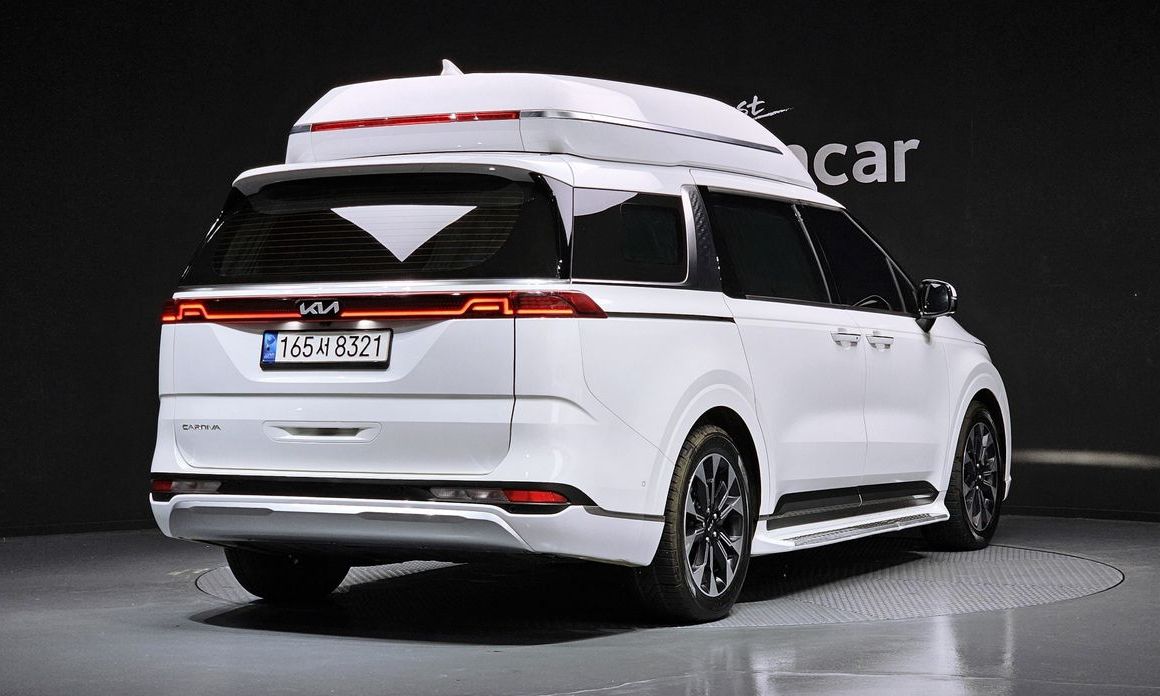 Kia Carnival 9-Seater Hi-Limousine, 2022