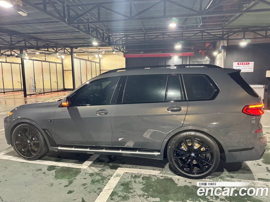 BMW X7 xDrive 40d M Sport 7 STR, 2025