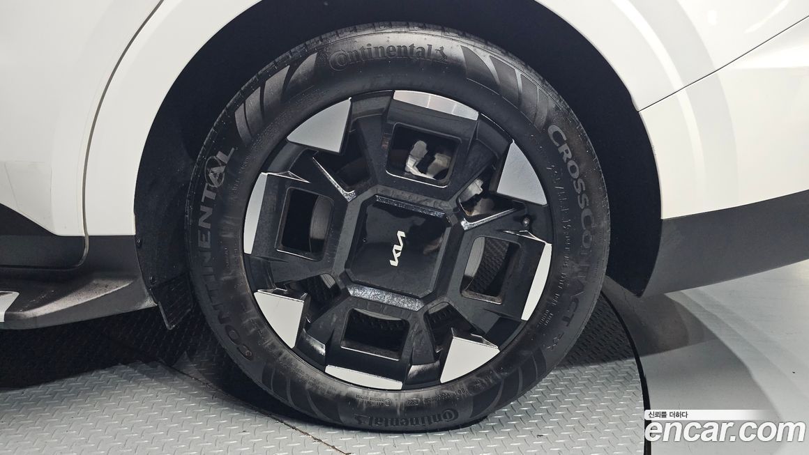 Kia Carnival 9-Seater Hi Limousine, 2024