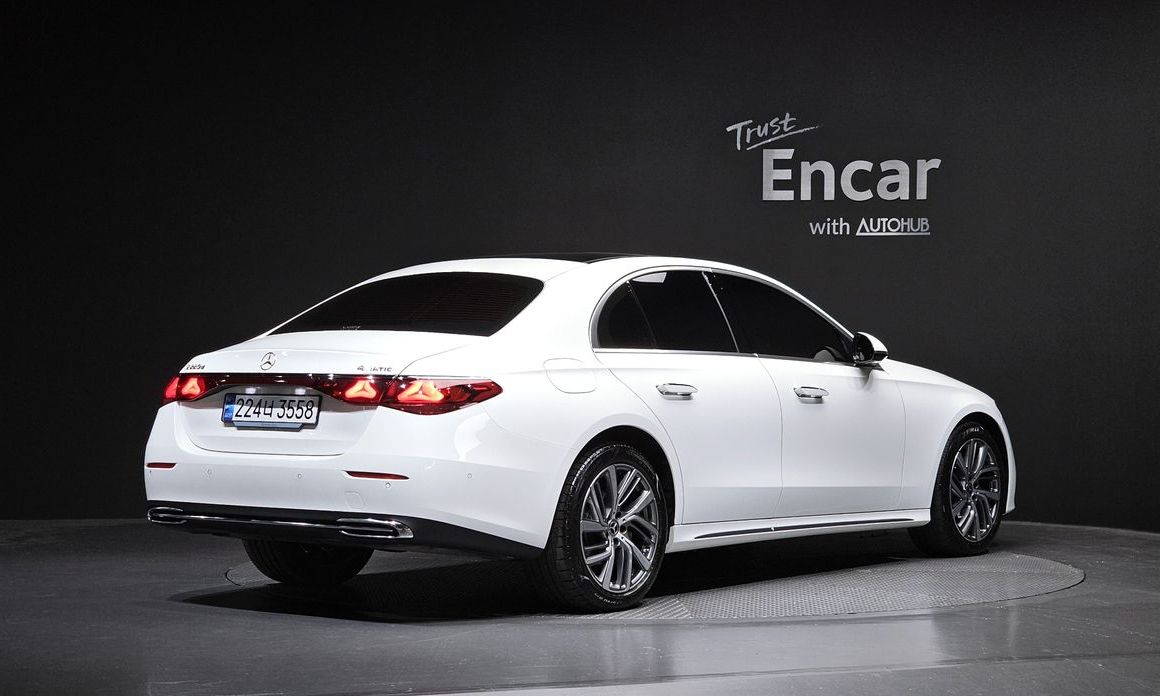 Mercedes-Benz E-Class E220d 4MATIC Exclusive, 2024