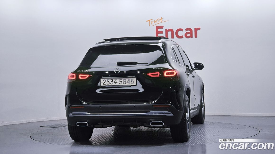 Mercedes-Benz GLA-Class GLA250 4MATIC, 2023
