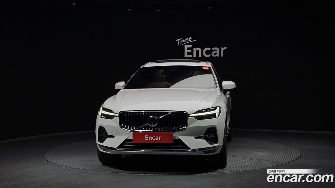 Volvo XC60 B5 Ultimate Bright, 2024