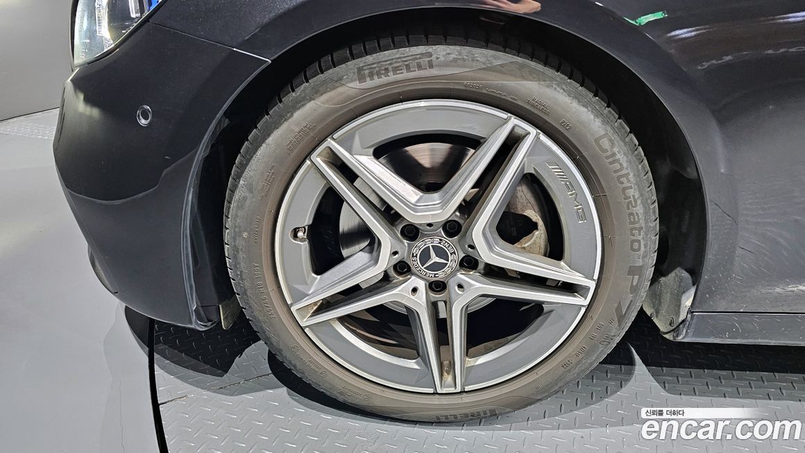 Mercedes-Benz E-Class E250 AMG Line, 2023