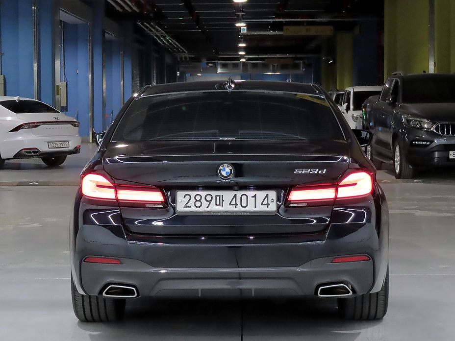 BMW 5-Series 523d M Sport, 2022