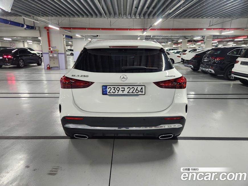 Mercedes-Benz GLA-Class GLA250 4MATIC, 2025