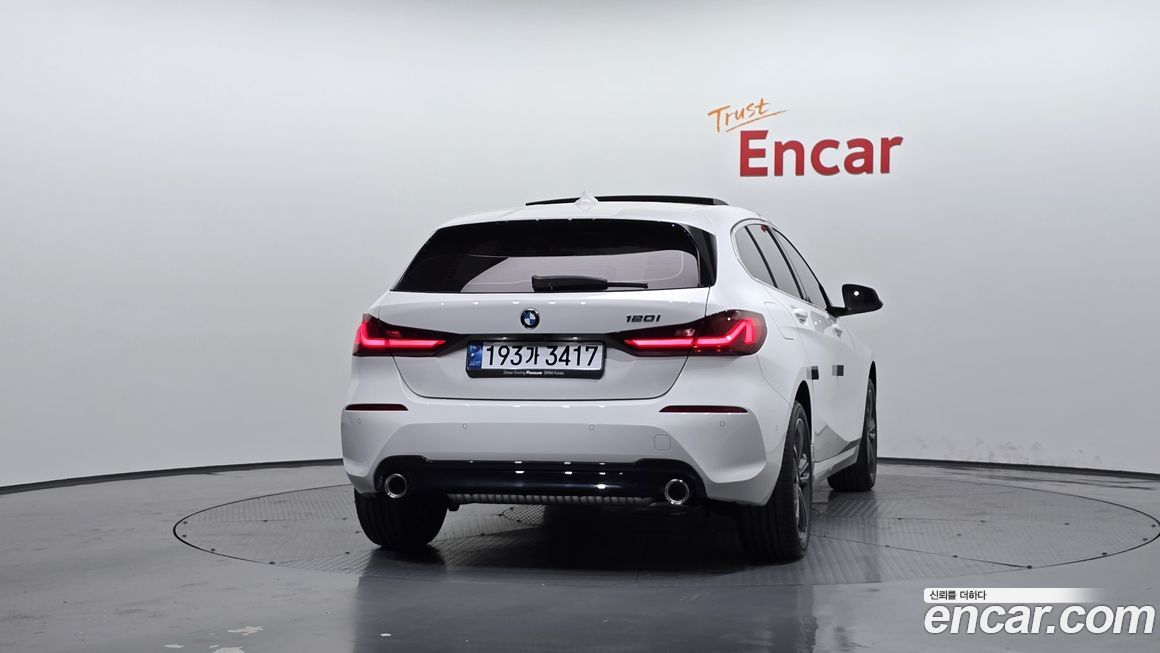 BMW 1-Series 120i Sports, 2024