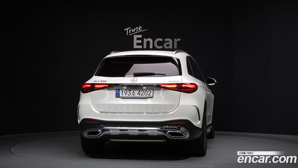 Mercedes-Benz GLC-Class GLC300 4MATIC AMG Line, 2024