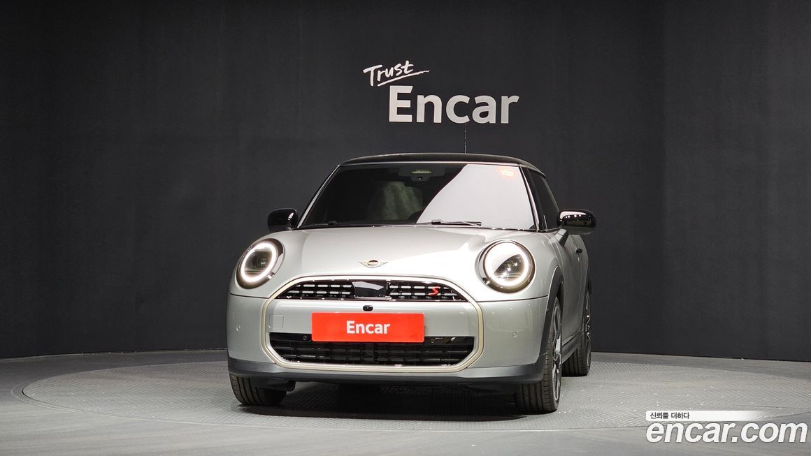 Mini Cooper Favoured, 2026