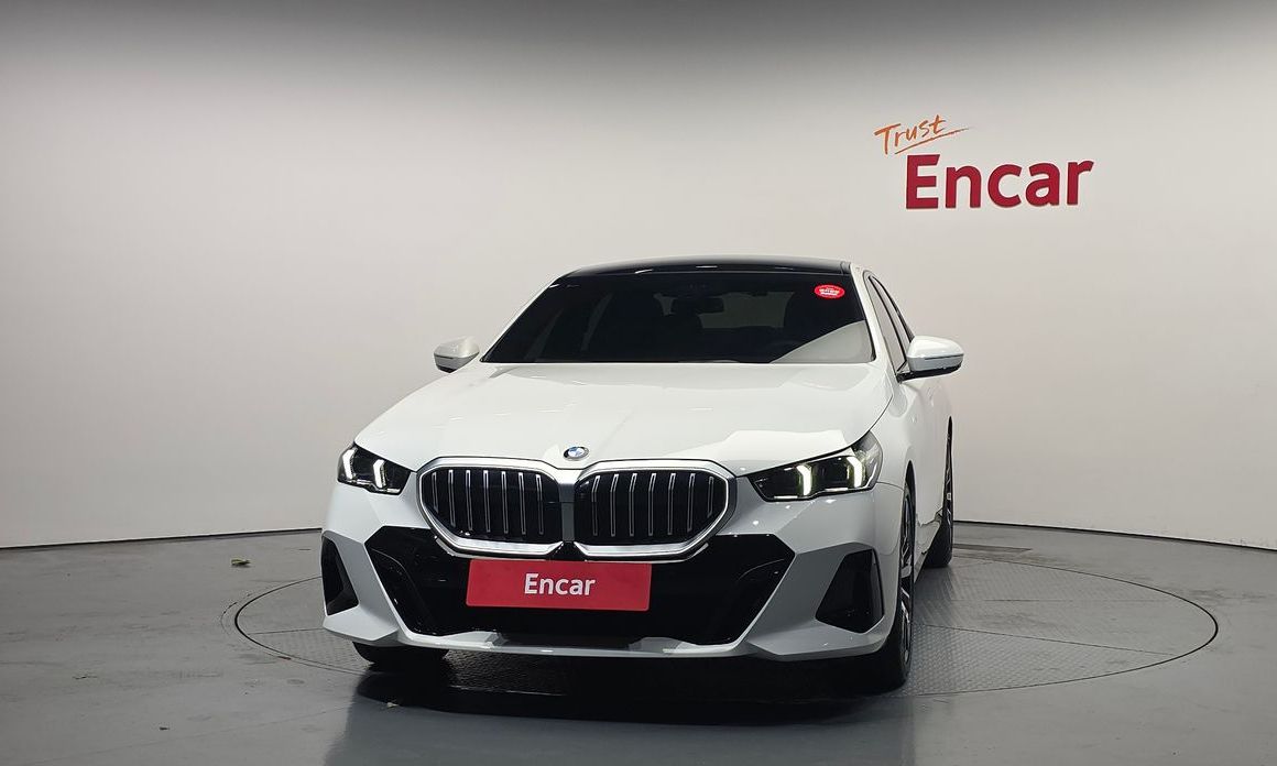 BMW 5-Series 530i xDrive M Sport, 2024