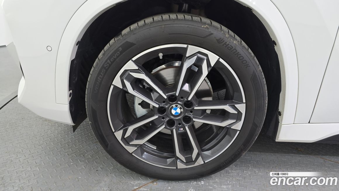 BMW X1 xDrive 20i M Sport, 2025