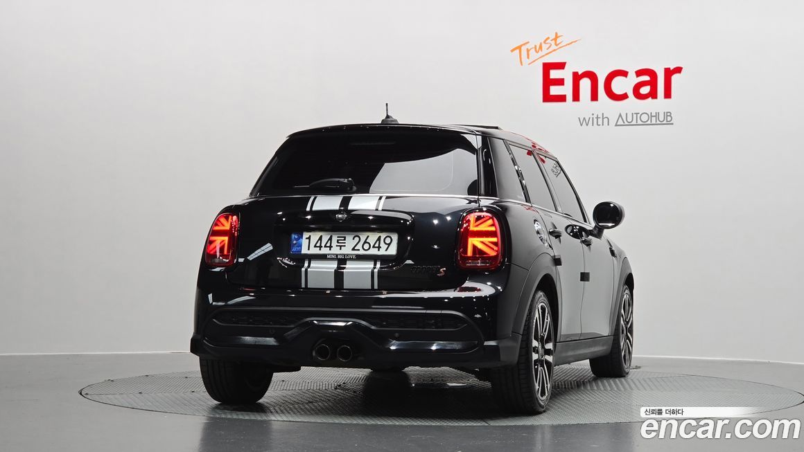 Mini Cooper 5Door Classic, 2024