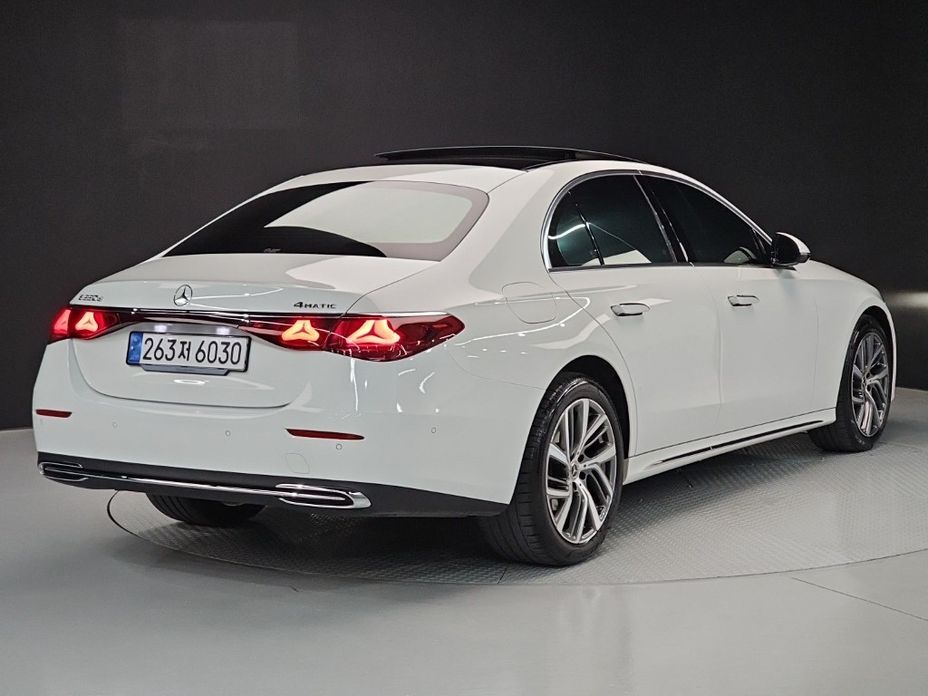 Mercedes-Benz E-Class E220d 4MATIC Exclusive, 2024