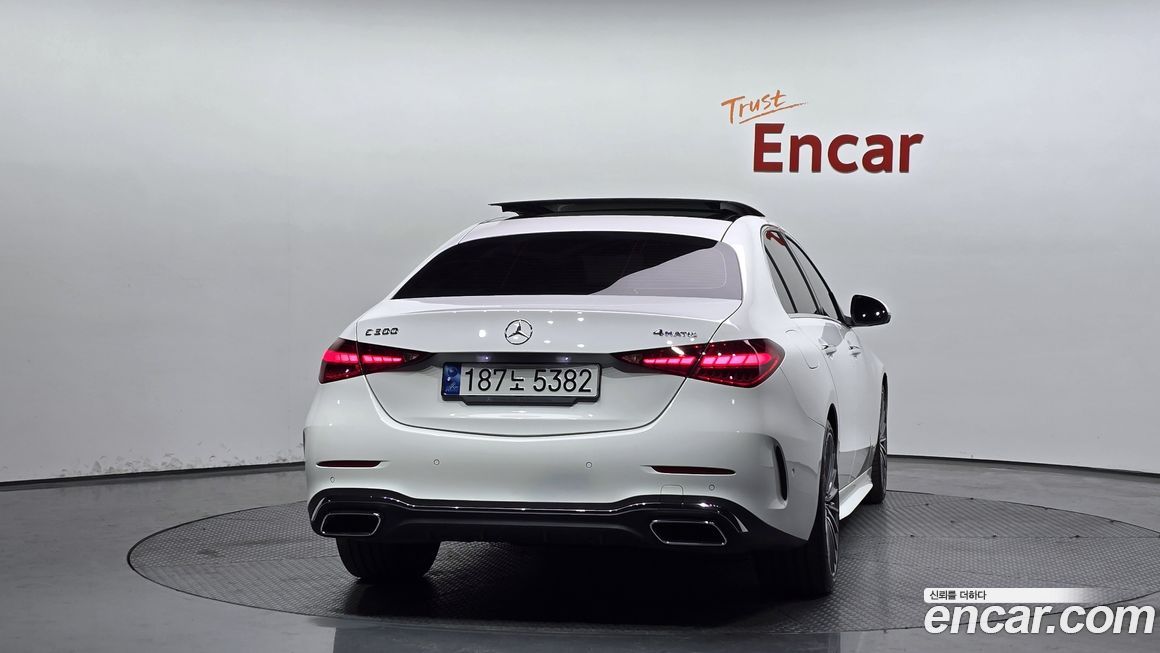 Mercedes-Benz C-Class C300 4MATIC AMG Line, 2023