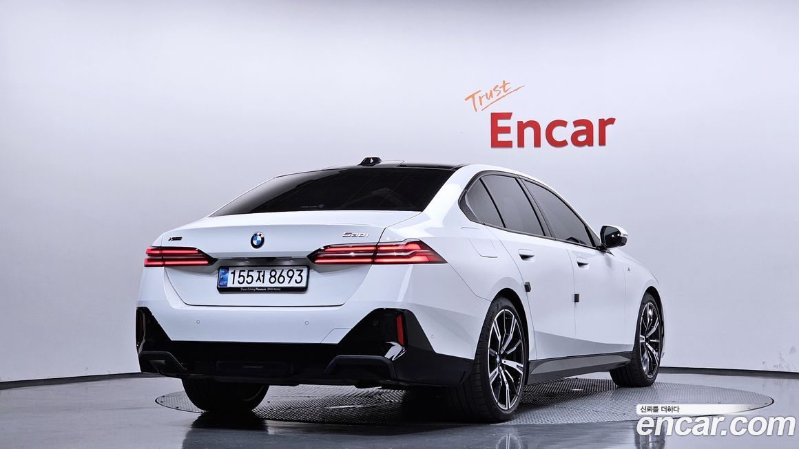 BMW 5-Series 530i xDrive M Sport, 2025