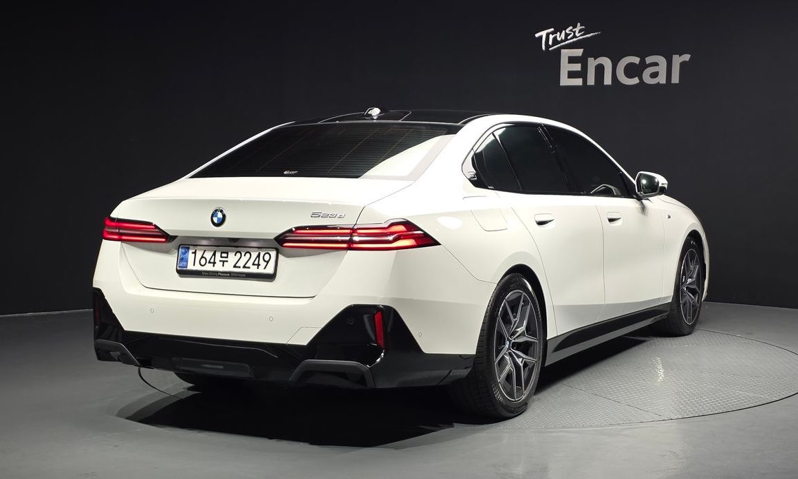 BMW 5-Series 523d M Sport, 2024