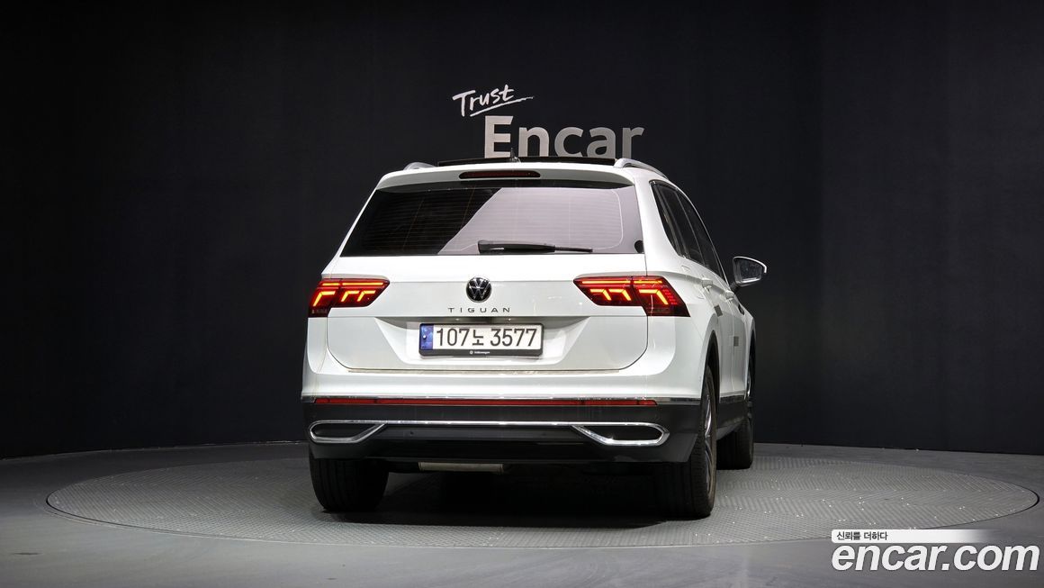 Volkswagen Tiguan 2.0 TSI Prestige, 2022