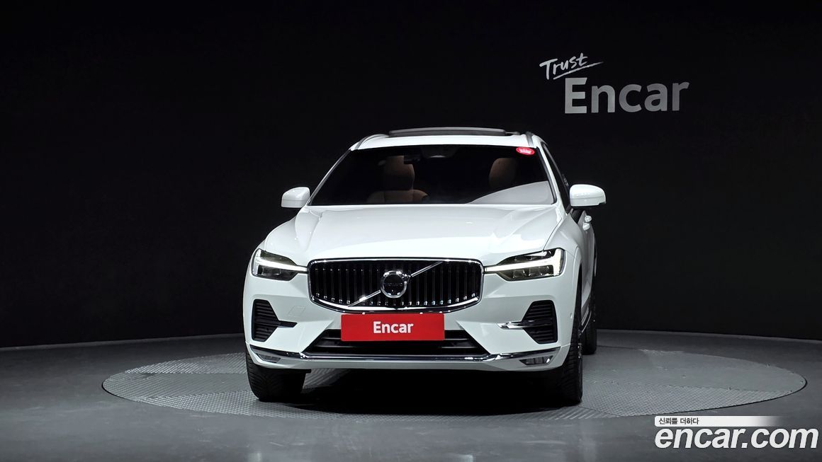 Volvo XC60 B5 Inscription, 2022