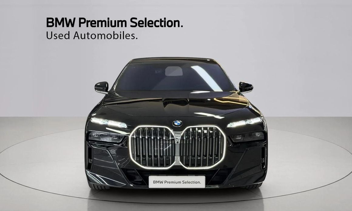BMW 7-Series 740i xDrive M Sport, 2025