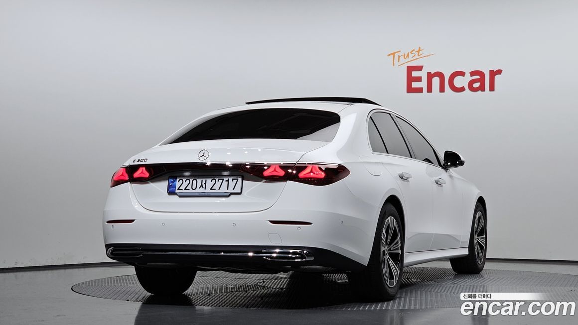 Mercedes-Benz E-Class E200 Avantgarde, 2025