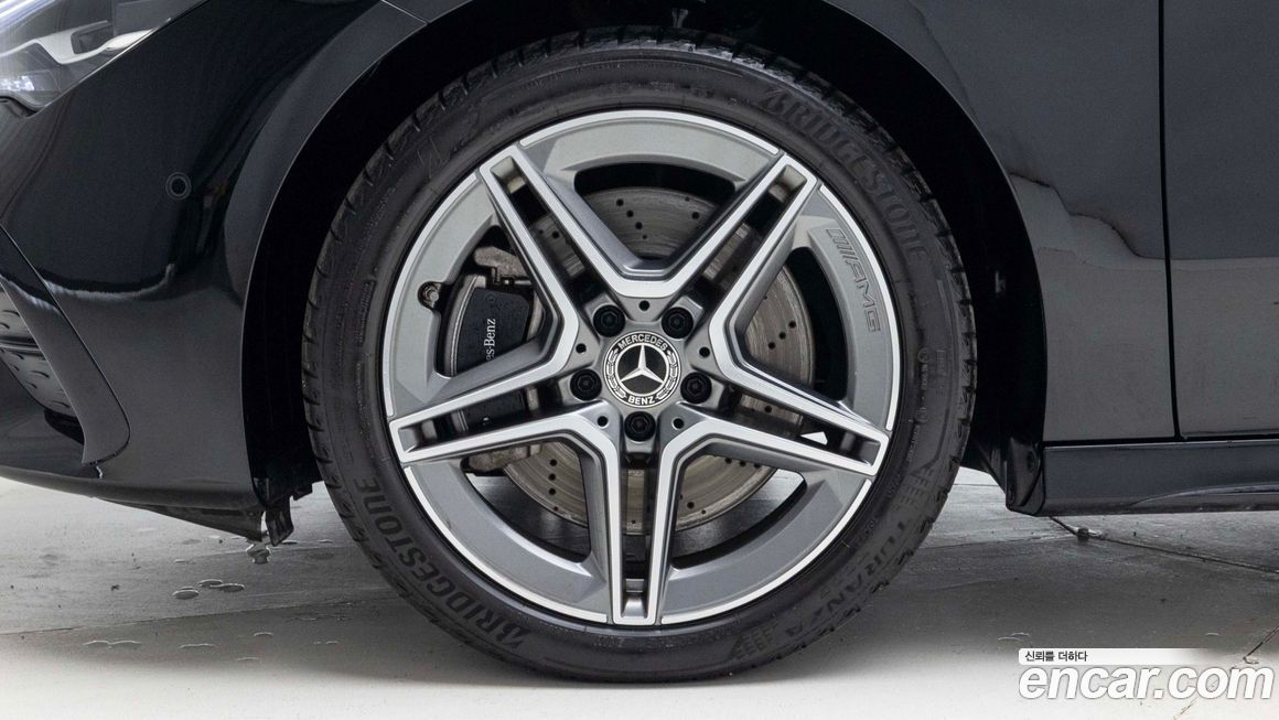 Mercedes-Benz CLA-Class CLA250 4MATIC, 2025