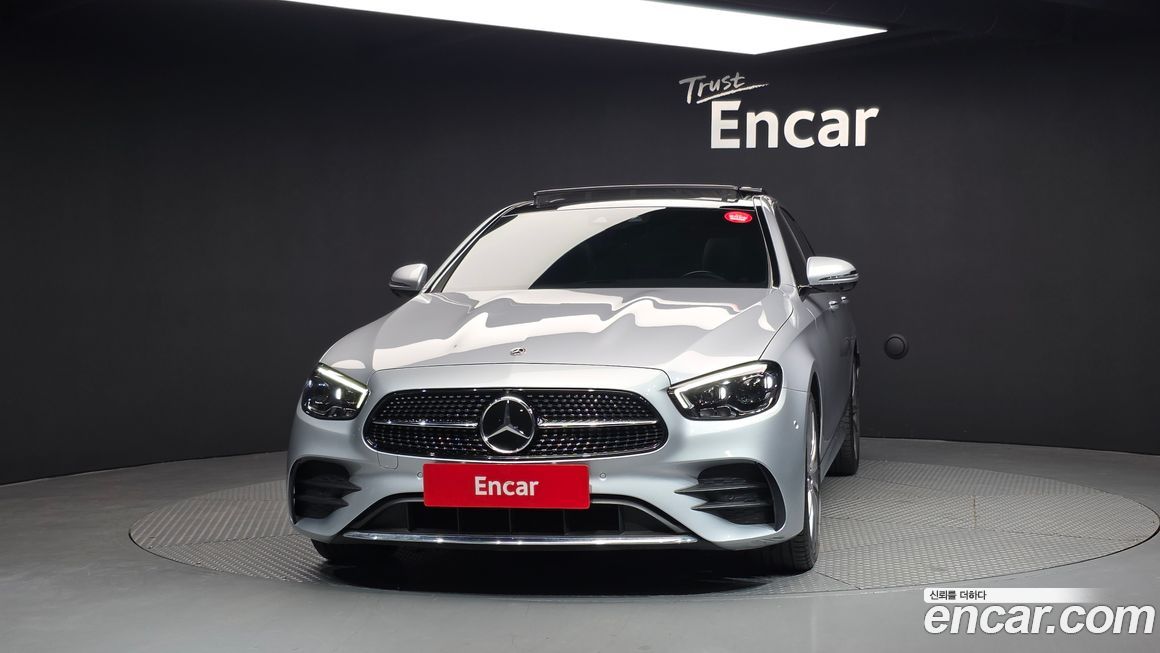 Mercedes-Benz E-Class E350 4MATIC AMG Line, 2022