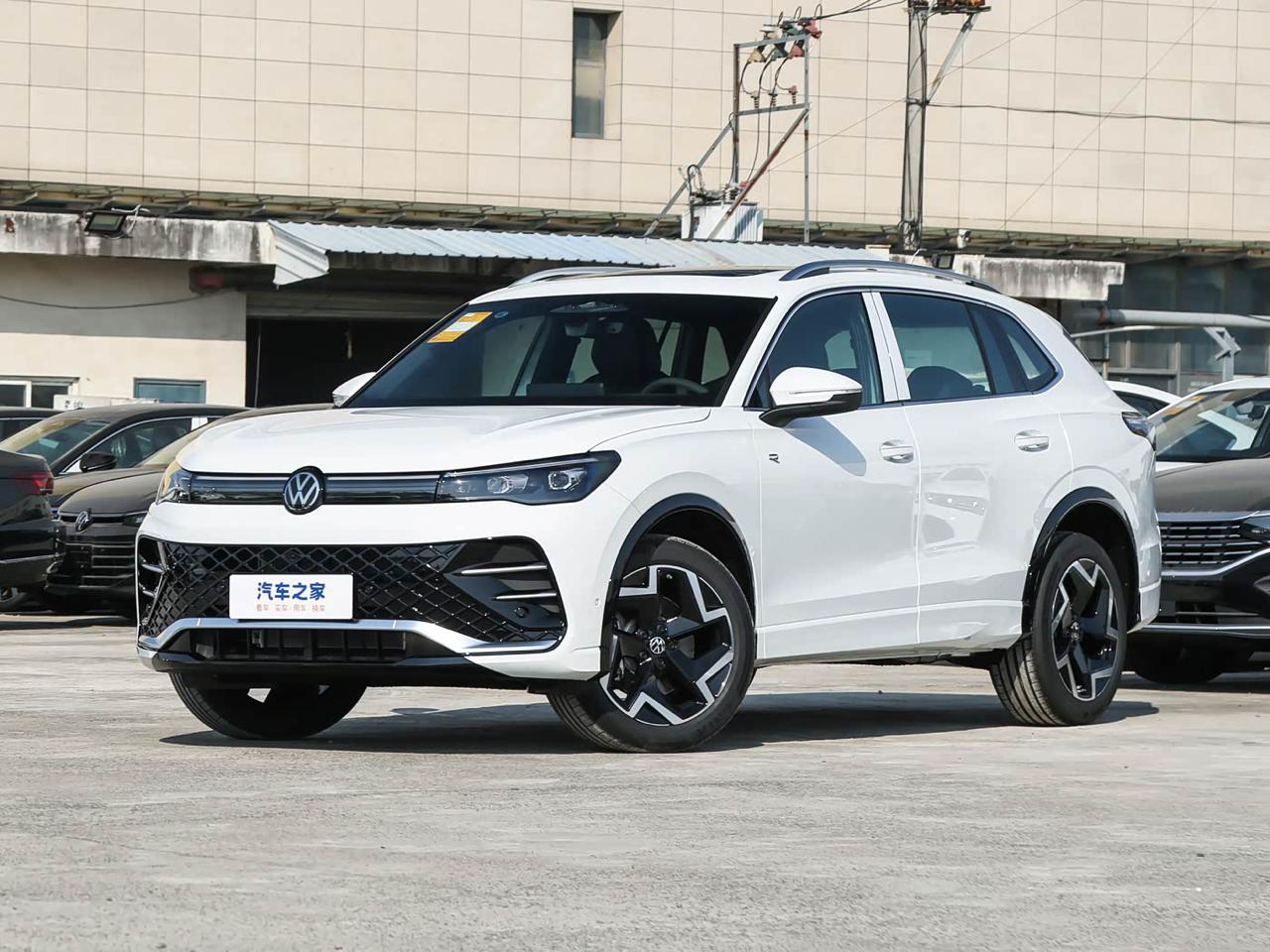 Volkswagen Tiguan L Pro
