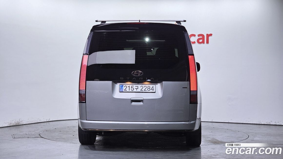 Hyundai Staria 4WD Lounge 9-Seater, 2024