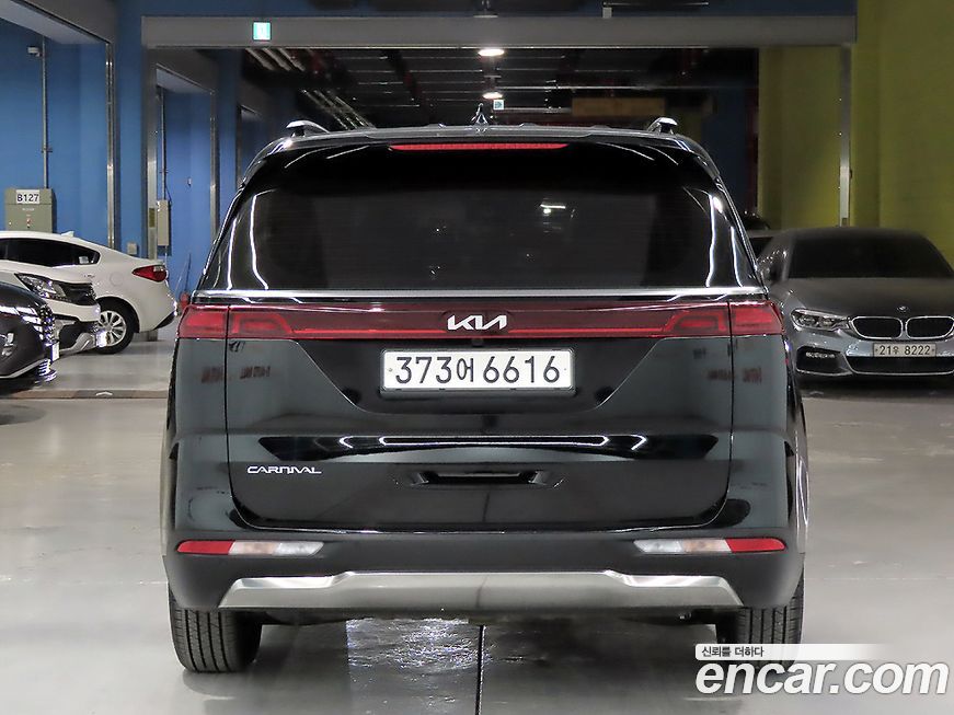 Kia Carnival 9-Seater Signature, 2023